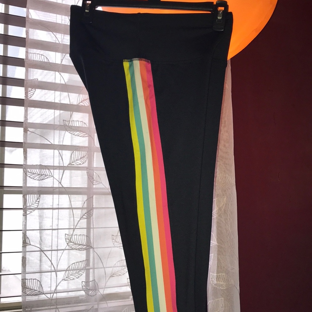 Crown & Ivy leggings